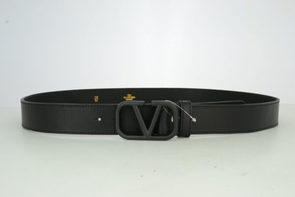 Black V Black Buckle Leather Belt