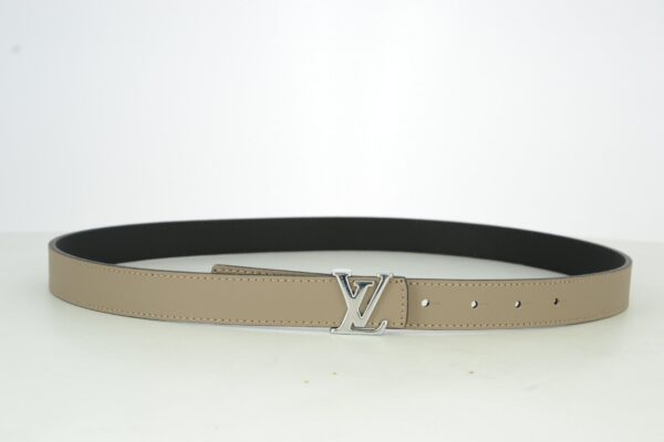 LV Reversible Leather Belt 25 mm - Image 4